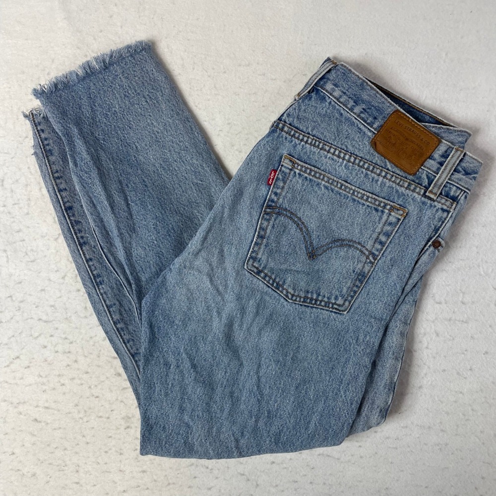 Levi's Wedgie Straight Jeans Womens Size 30 Blue High Rise Raw Hem Distressed